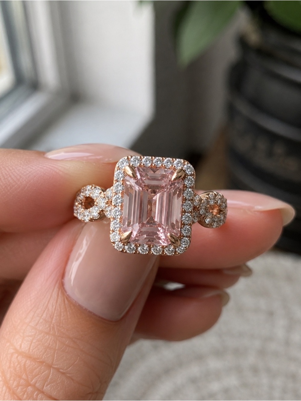 1.6 ct. t.w. Morganite & 1/5 ct. t.w. CZ Halo Ring in 14k Rose Gold Tone
